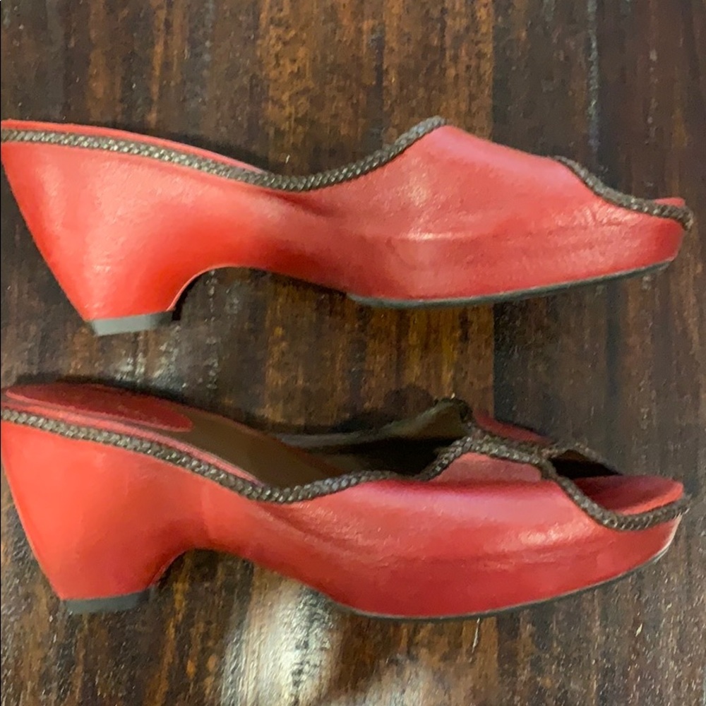 Women’s Cole Haan Air Lia Clog - Picture 2 of 5